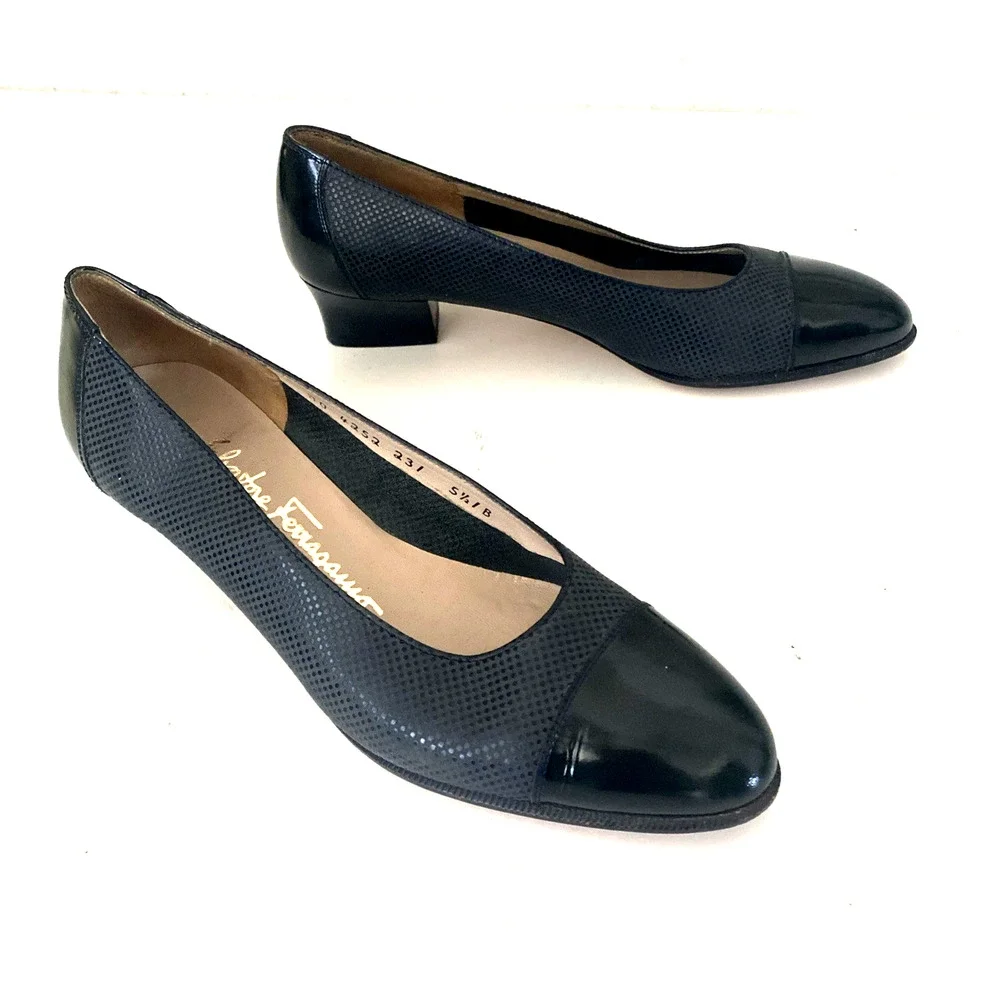 Salvatore Ferragamo Pump Black Textured Leather Almond Cap Toe Block Heel 5.5 B